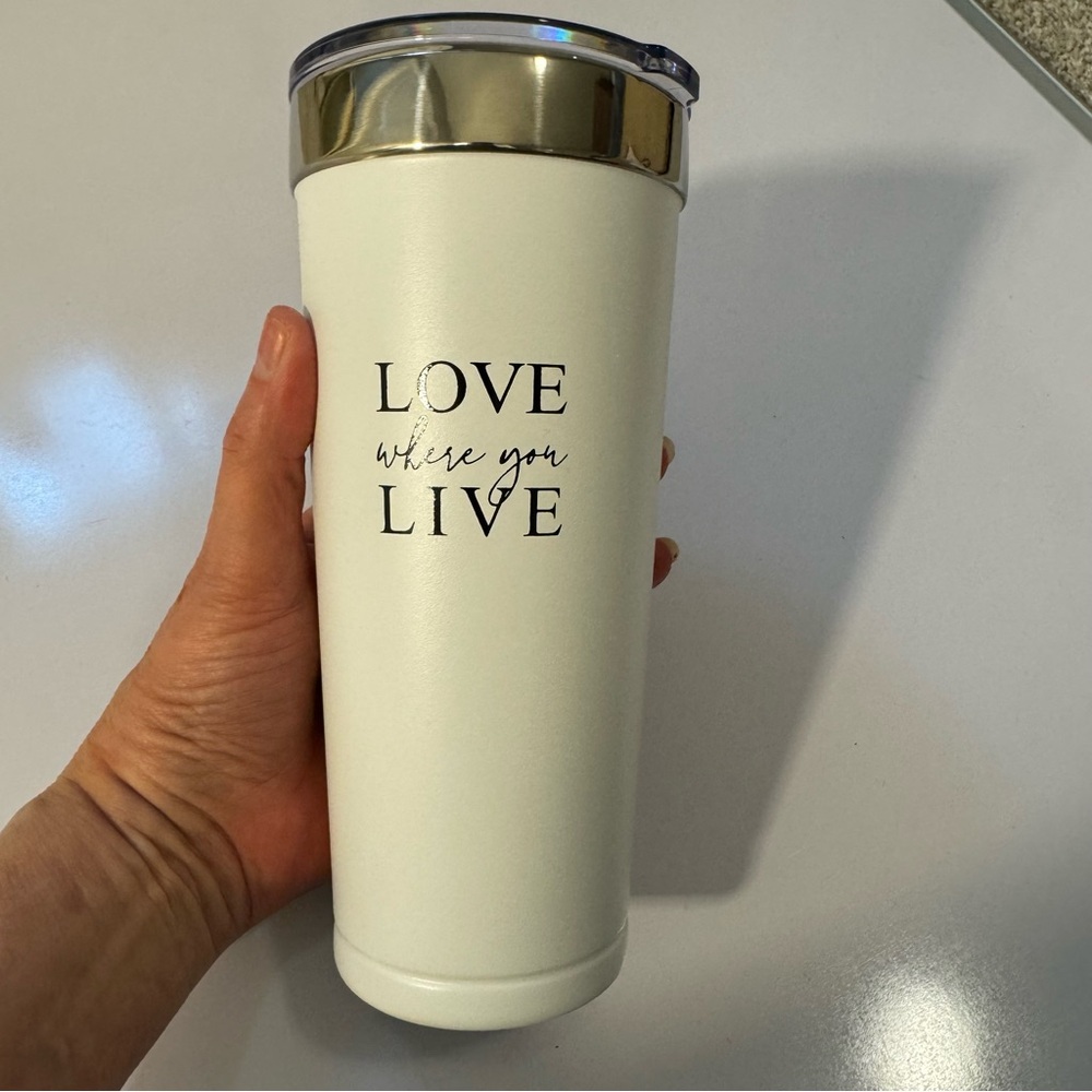 20.9 oz insulated stainless tumbler